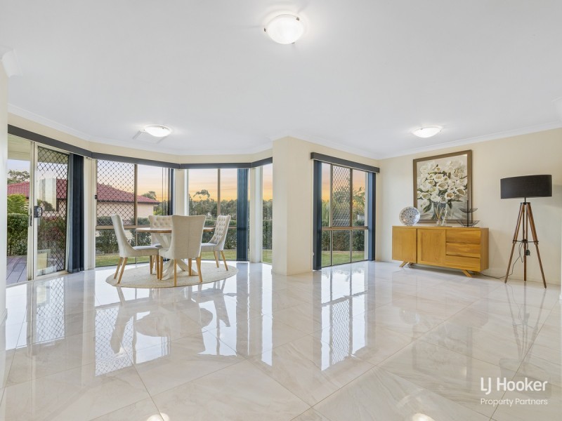 32 Lancaster Circuit, Stretton QLD 4116
