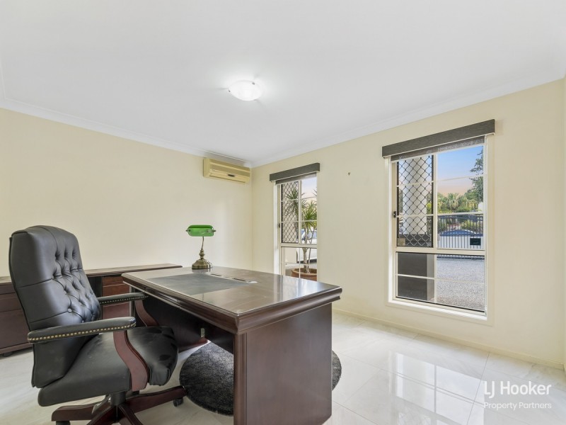 32 Lancaster Circuit, Stretton QLD 4116