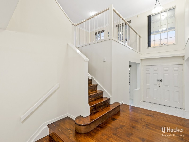 32 Lancaster Circuit, Stretton QLD 4116