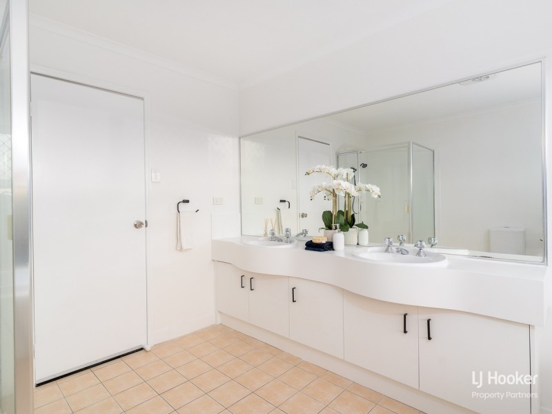 111 Rubicon Crescent, Kuraby QLD 4112