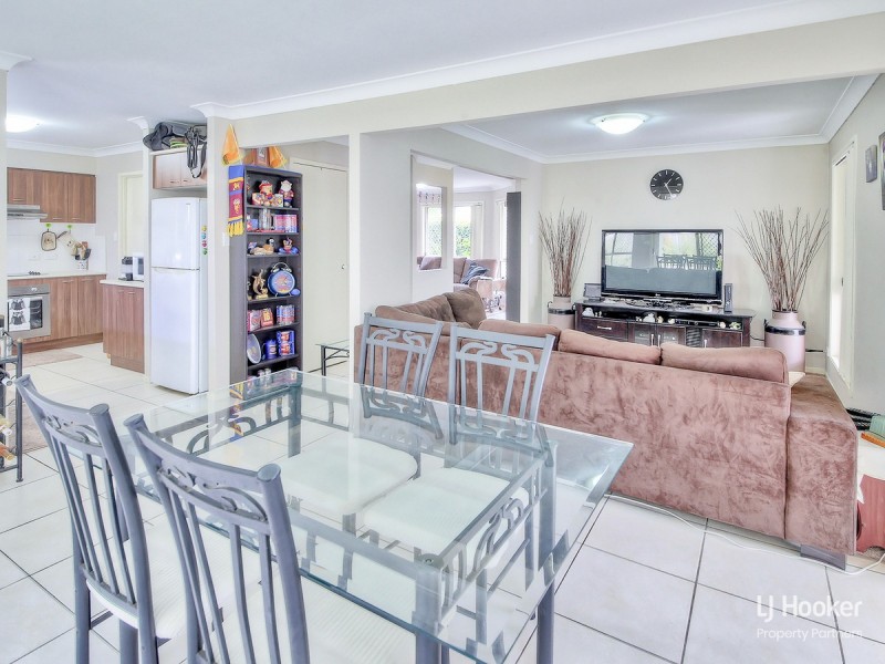 39 Earnshaw Street, Calamvale QLD 4116