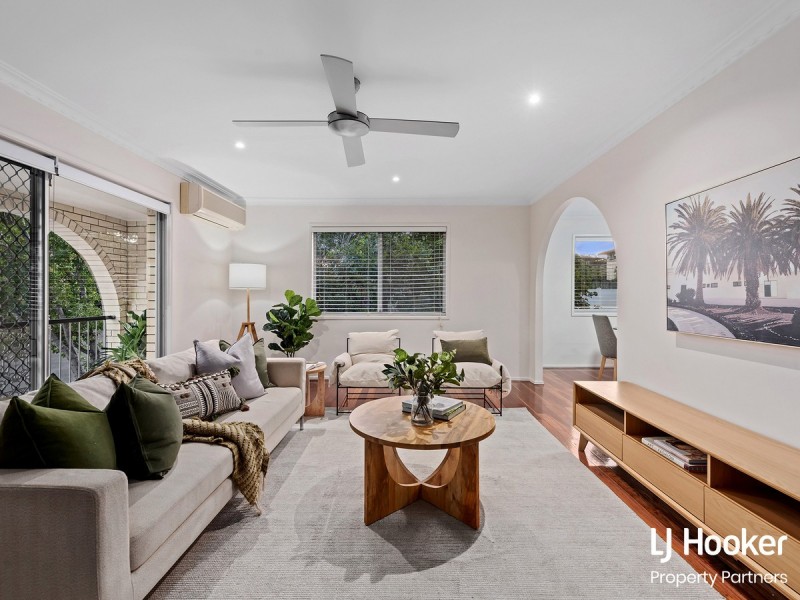 8 Fulton Street, Wishart QLD 4122