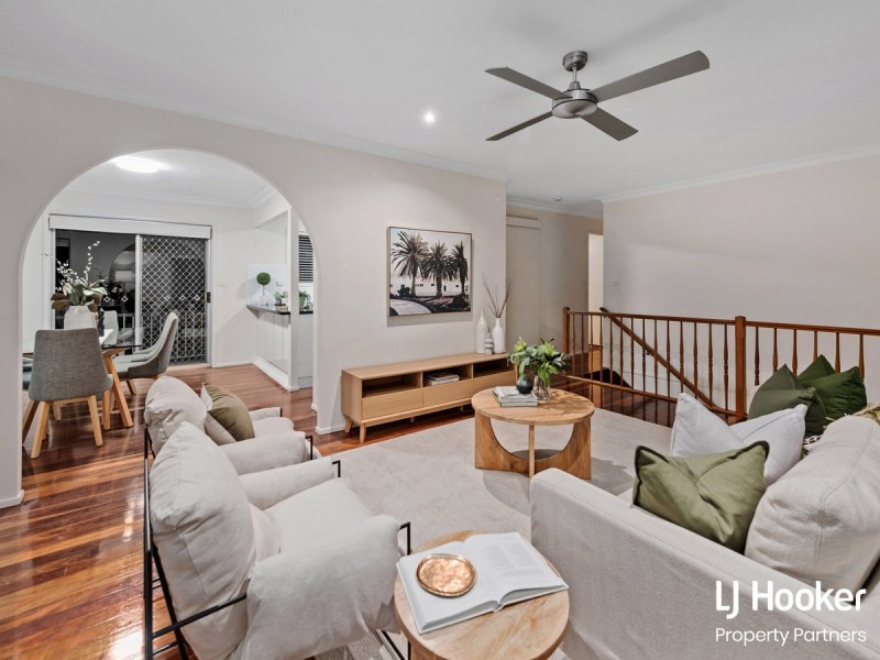 8 Fulton Street, Wishart QLD 4122