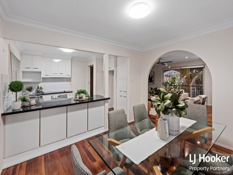 8 Fulton Street, Wishart QLD 4122