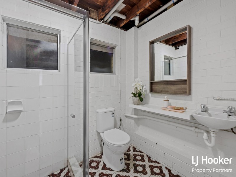 8 Fulton Street, Wishart QLD 4122