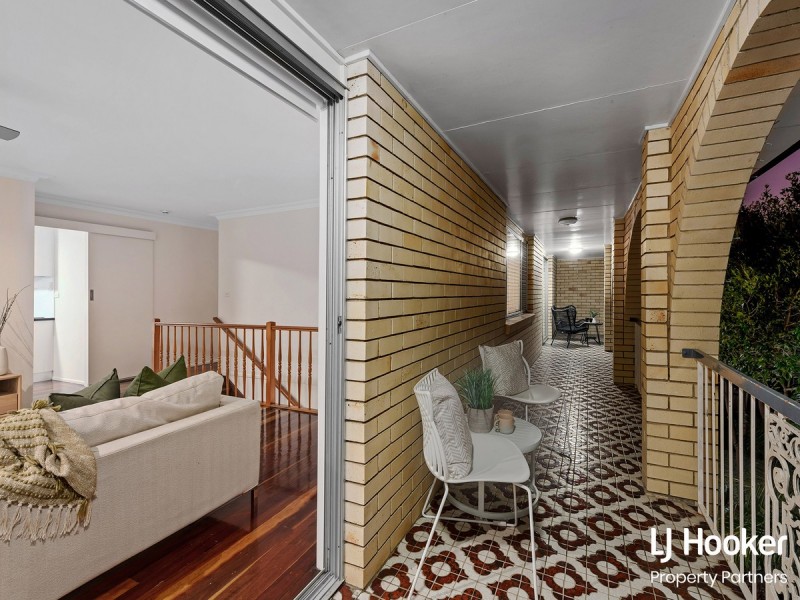 8 Fulton Street, Wishart QLD 4122