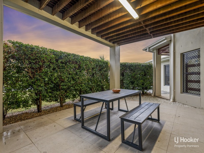 60 Spinnaker Circuit, Redland Bay QLD 4165