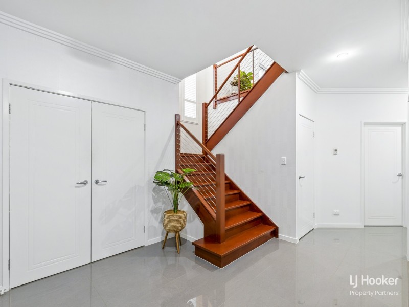 60 Spinnaker Circuit, Redland Bay QLD 4165