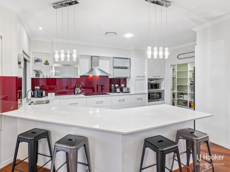 60 Spinnaker Circuit, Redland Bay QLD 4165