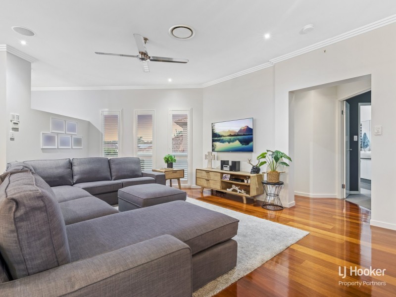 60 Spinnaker Circuit, Redland Bay QLD 4165