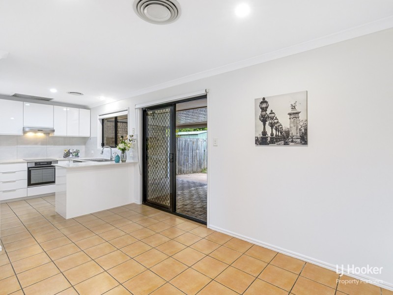 2/8 Honeysuckle Way, Calamvale QLD 4116