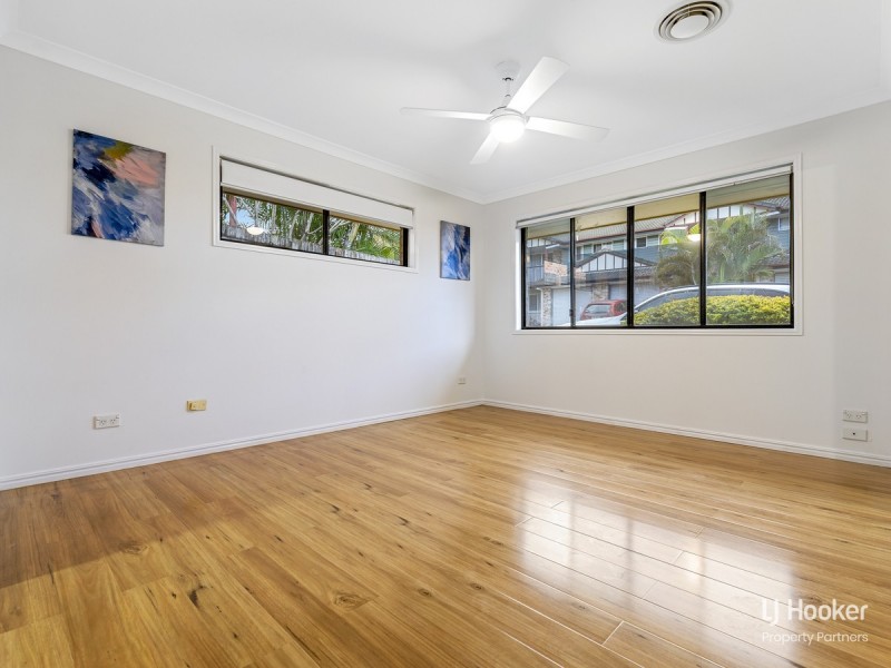2/8 Honeysuckle Way, Calamvale QLD 4116