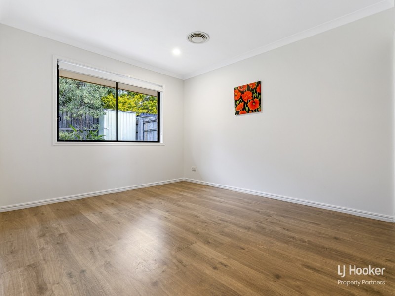 2/8 Honeysuckle Way, Calamvale QLD 4116