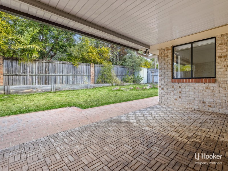 2/8 Honeysuckle Way, Calamvale QLD 4116