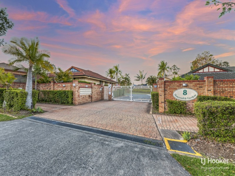 2/8 Honeysuckle Way, Calamvale QLD 4116