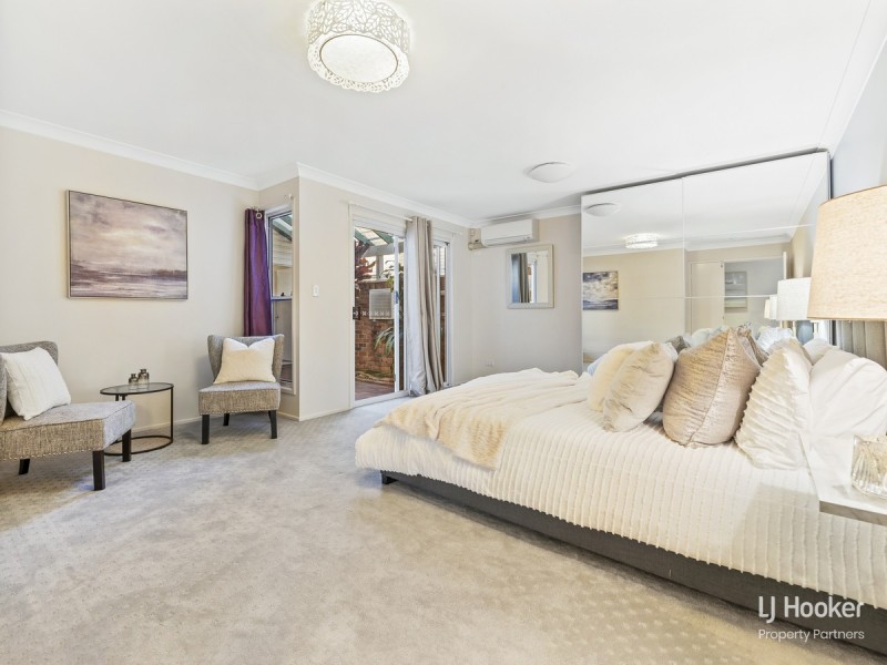 4 Eastcourt Lane, Sunnybank Hills QLD 4109