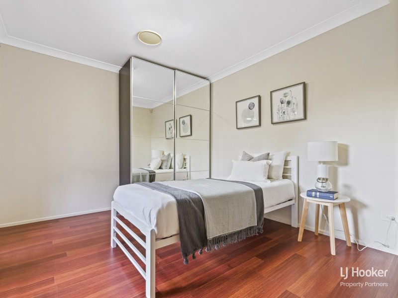 4 Eastcourt Lane, Sunnybank Hills QLD 4109