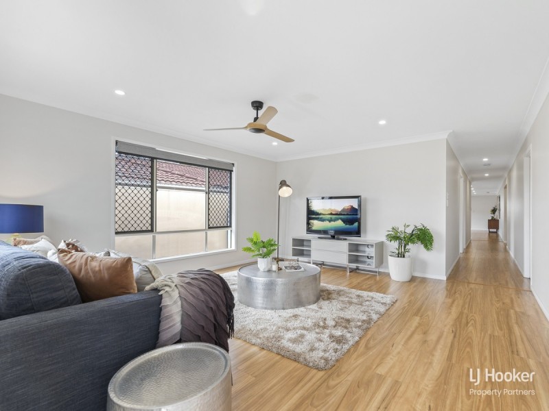 15 Liverpool Street, Eight Mile Plains QLD 4113