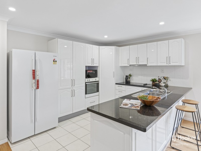 15 Liverpool Street, Eight Mile Plains QLD 4113