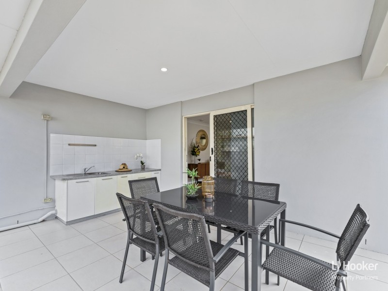 15 Liverpool Street, Eight Mile Plains QLD 4113