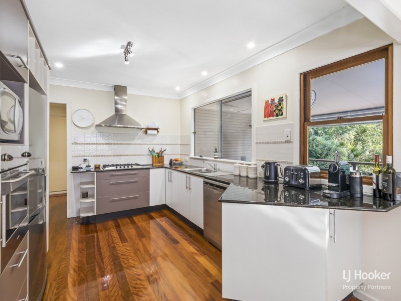 128 Harold Street, Holland Park QLD 4121