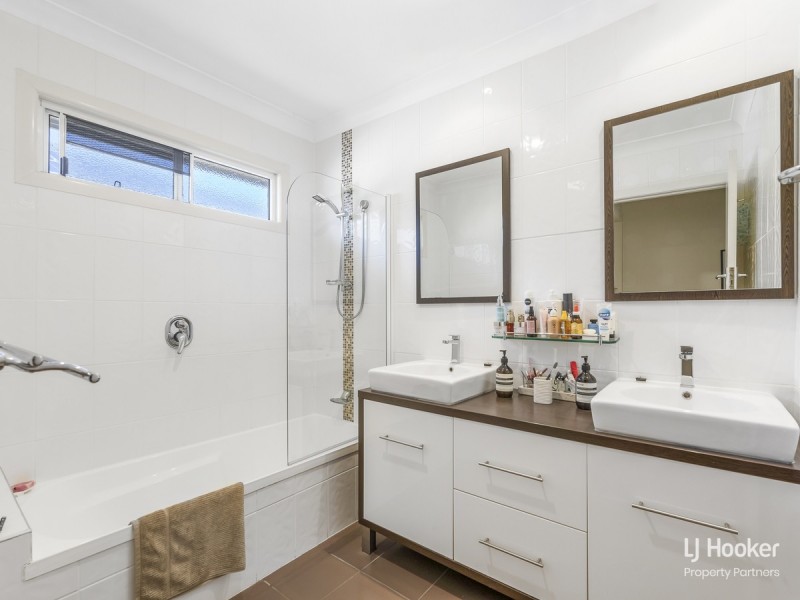 128 Harold Street, Holland Park QLD 4121