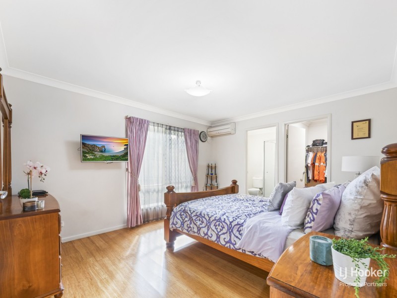 24 Meadow Street, Eight Mile Plains QLD 4113