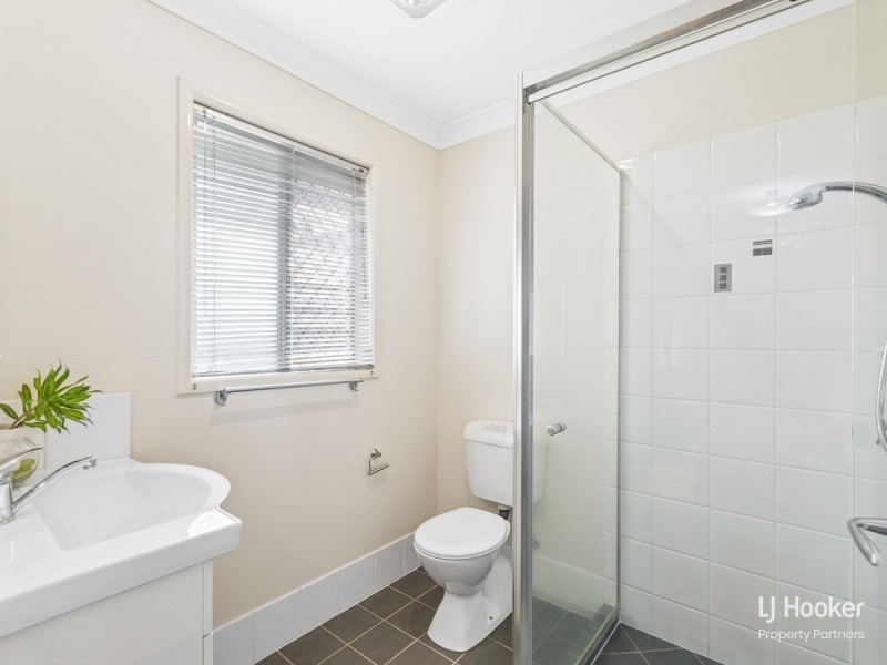 24 Meadow Street, Eight Mile Plains QLD 4113