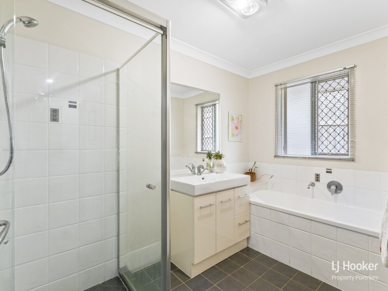 24 Meadow Street, Eight Mile Plains QLD 4113