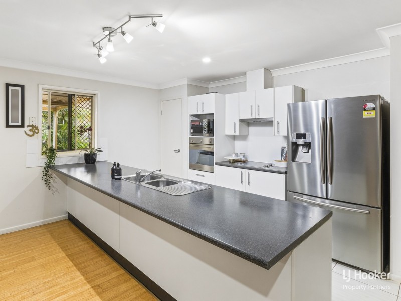 24 Meadow Street, Eight Mile Plains QLD 4113