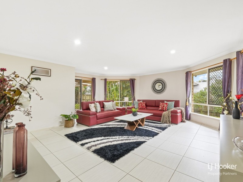 24 Meadow Street, Eight Mile Plains QLD 4113