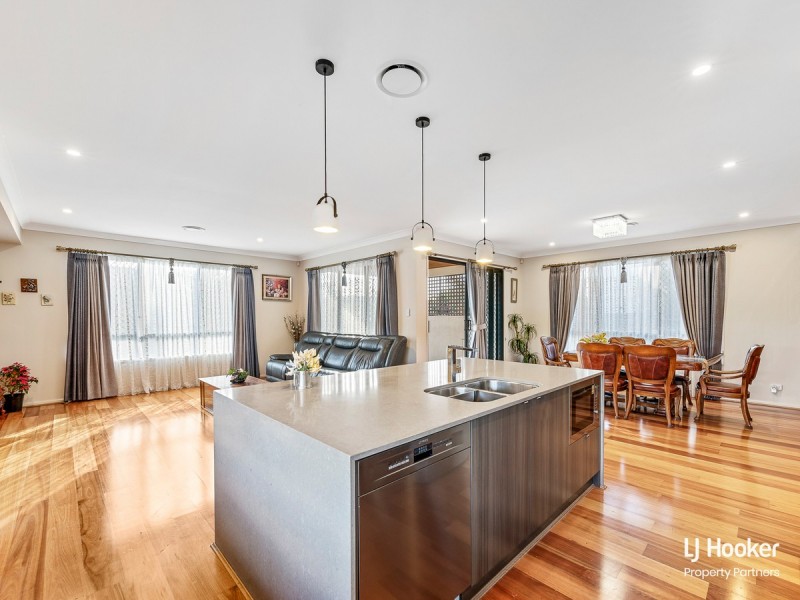 15 Royal Crescent, Rochedale QLD 4123