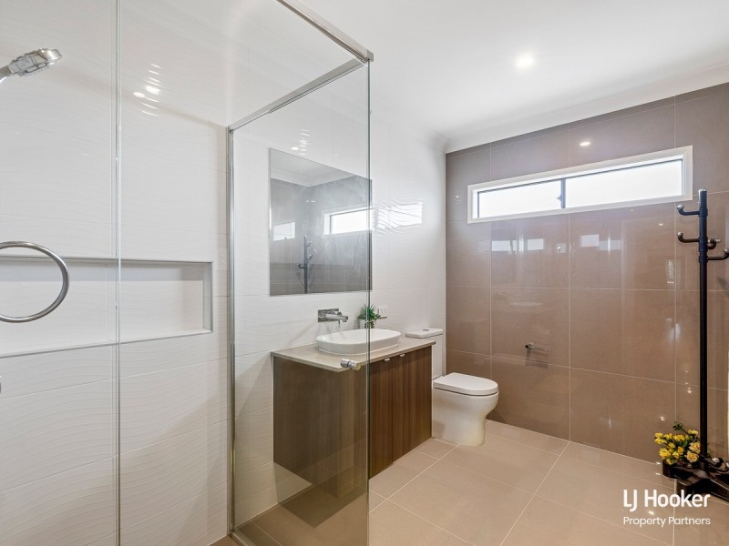 15 Royal Crescent, Rochedale QLD 4123