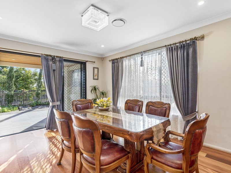 15 Royal Crescent, Rochedale QLD 4123