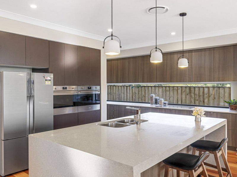 15 Royal Crescent, Rochedale QLD 4123