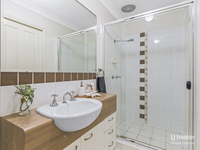 2/1 Daintree Drive, Parkinson QLD 4115