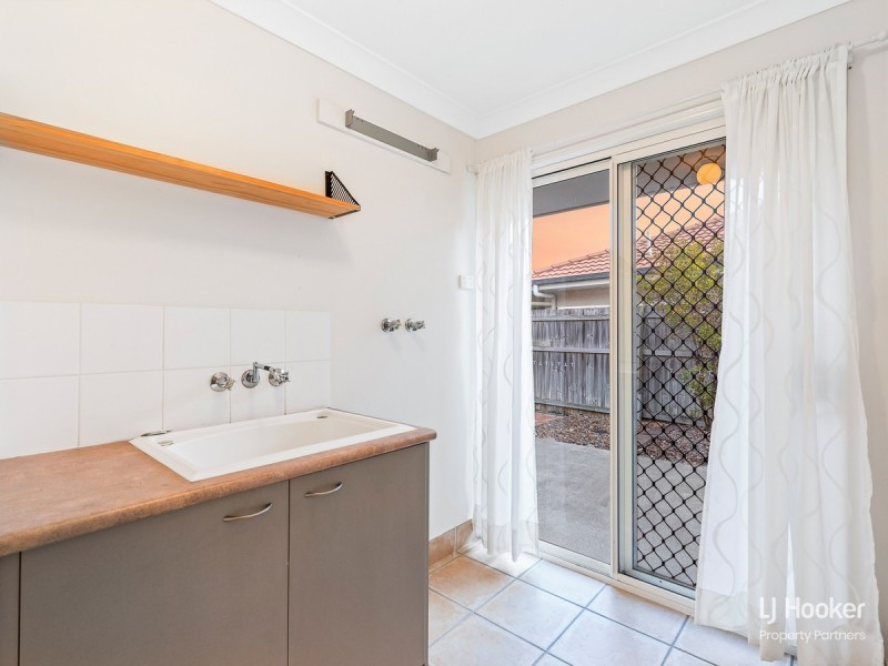 2/1 Daintree Drive, Parkinson QLD 4115