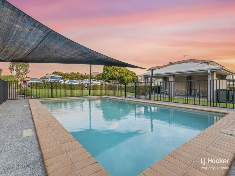 2/1 Daintree Drive, Parkinson QLD 4115