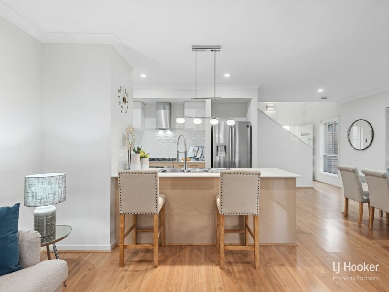 8 Ross Street, Rochedale QLD 4123