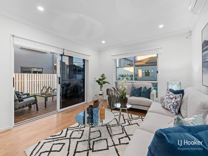 8 Ross Street, Rochedale QLD 4123