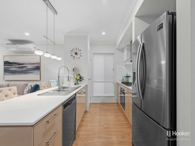 8 Ross Street, Rochedale QLD 4123