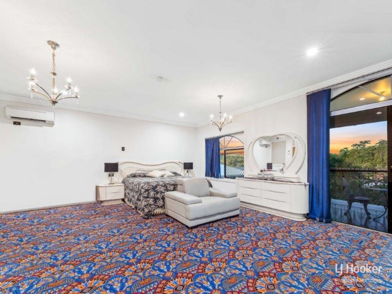 19 Taylor Place, Mackenzie QLD 4156