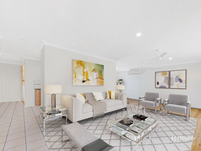 8 Brookfield Court, Parkinson QLD 4115