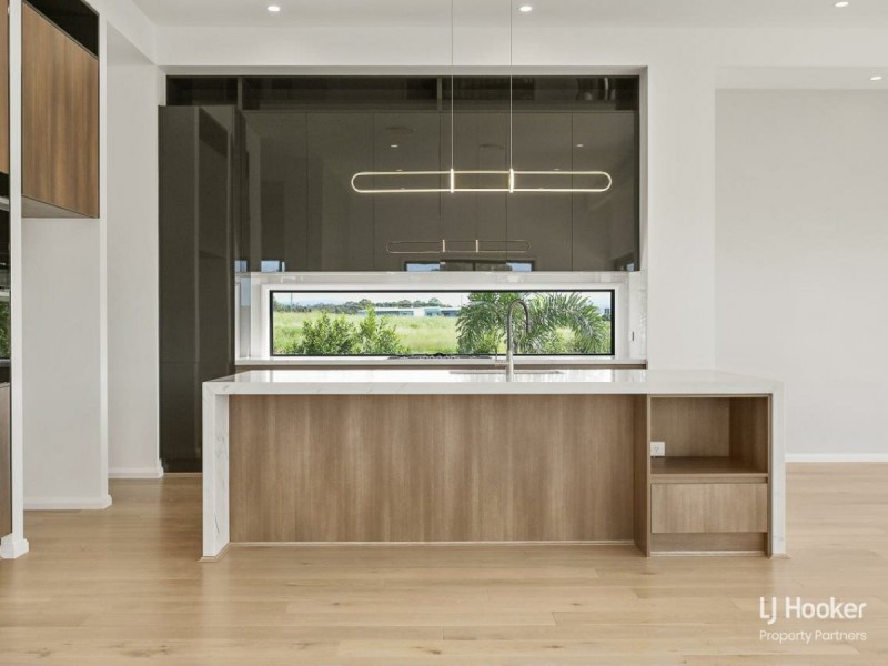 10 Zara Street, Robertson QLD 4109