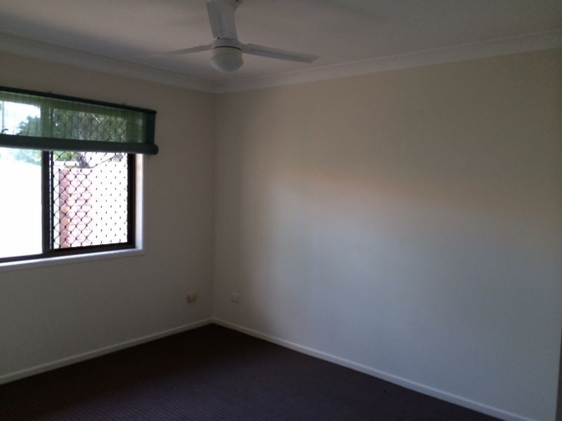 30-32 Lindstrom Court, Runcorn QLD 4113