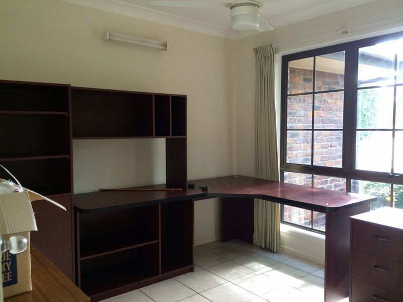 30-32 Lindstrom Court, Runcorn QLD 4113