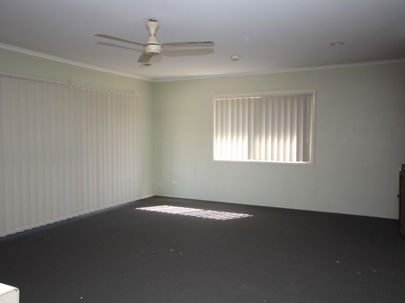 5 Nevern Street, Macgregor QLD 4109