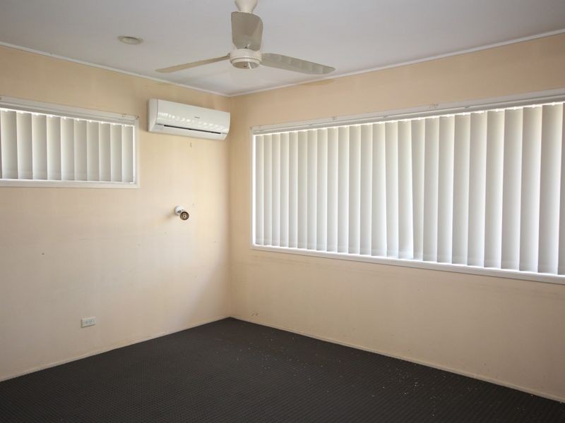 5 Nevern Street, Macgregor QLD 4109