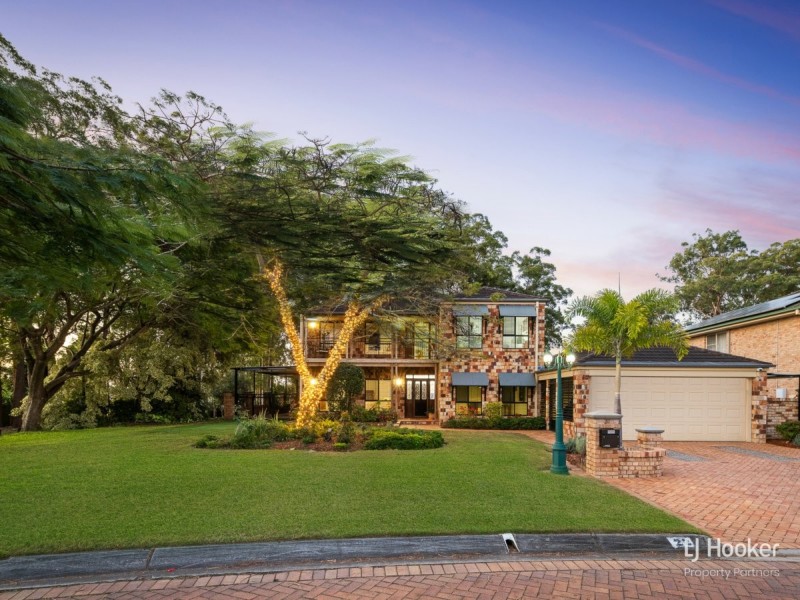22 Mansfield Place, Mansfield QLD 4122