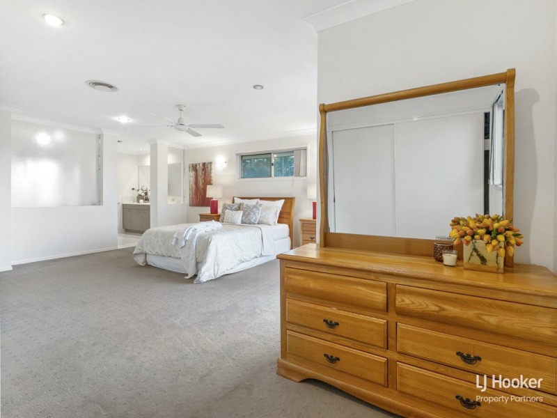 22 Avonlea Place, Eight Mile Plains QLD 4113